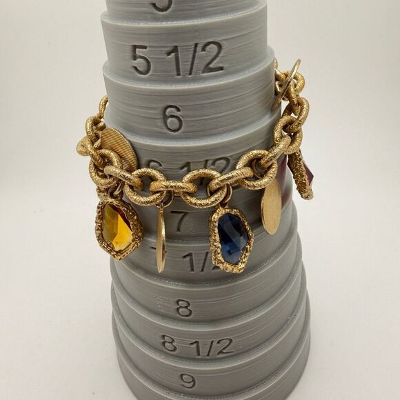 Vintage Emmons gold tone metal and glass "charm" bracelet! - Picture 13 of 14